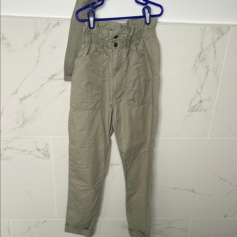 Abercrombie & Fitch Olive Cargo Paperbag Pants